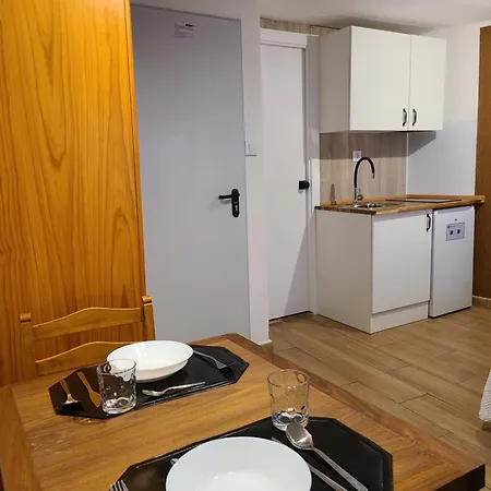 Con Bano Y Cocina En 아파트